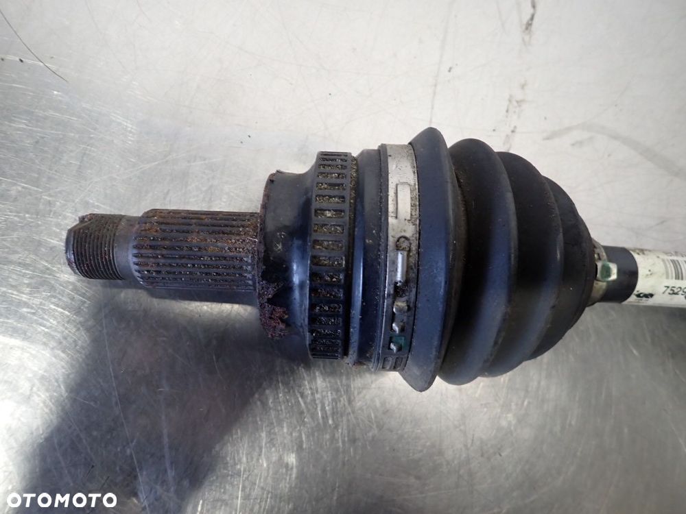 PÓŁOŚ PRAWA BMW E91  7529388 A104 - 2