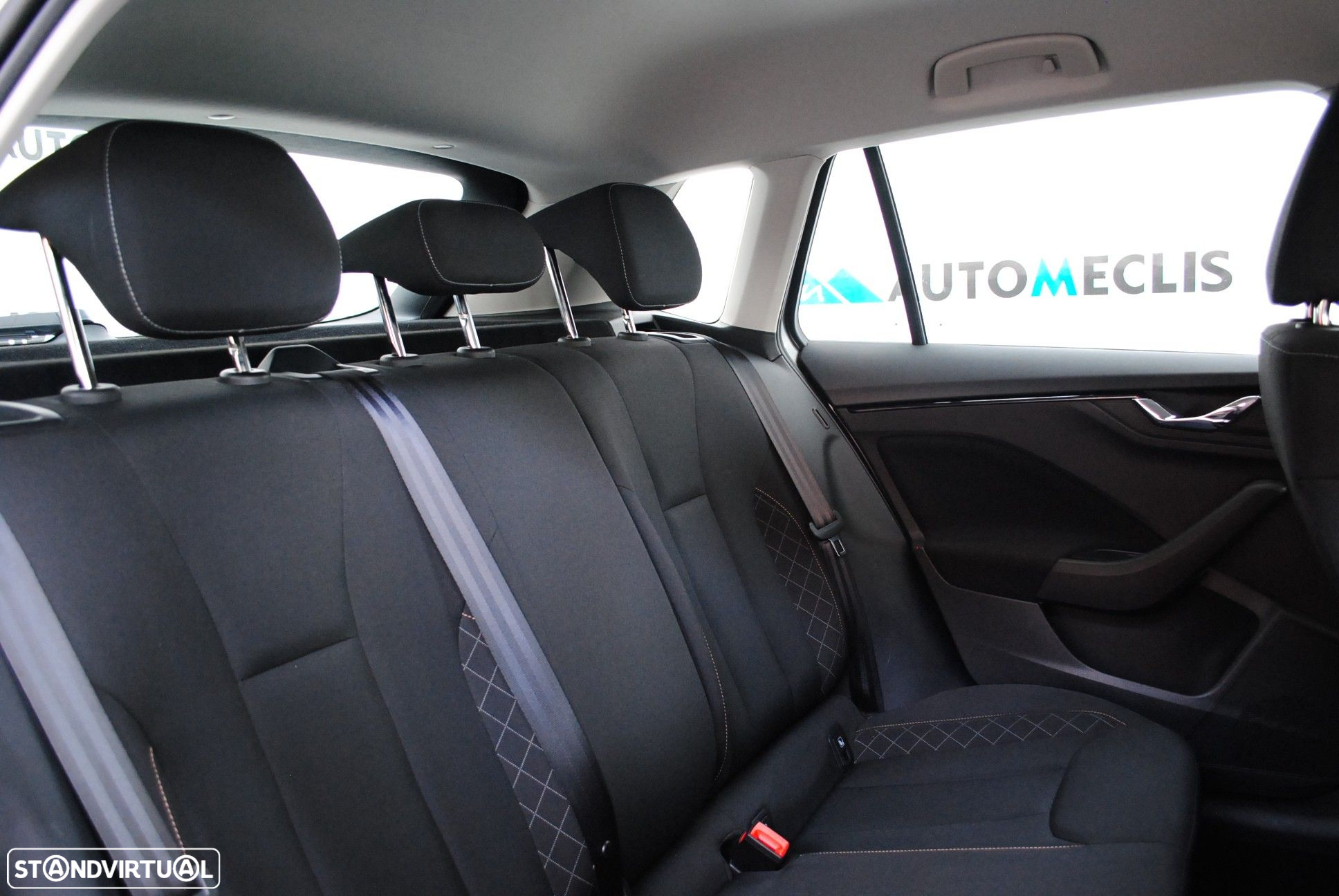Skoda Kamiq 1.0 TSI Ambition DSG - 29