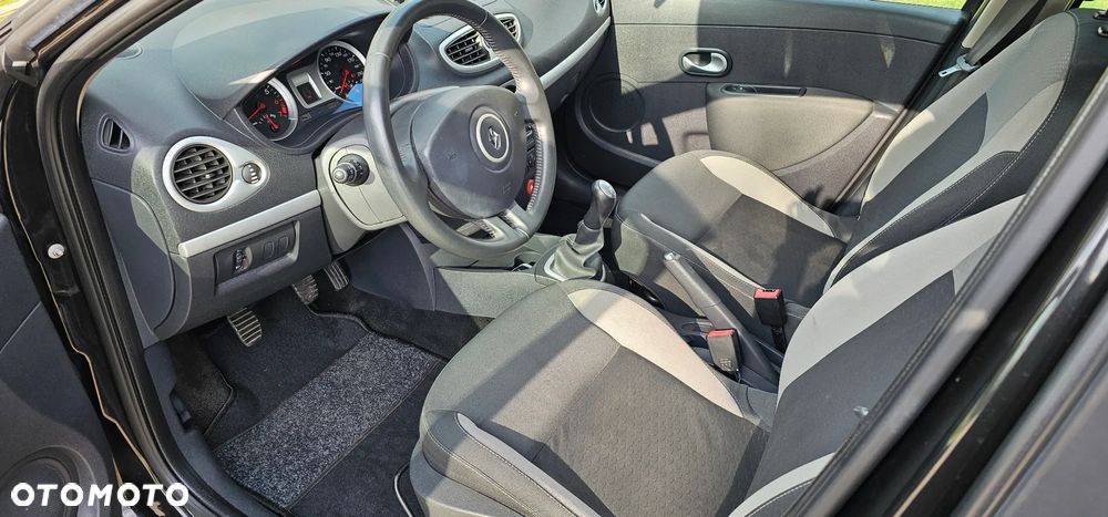 Renault Clio 1.2 16V 75 Dynamique - 18