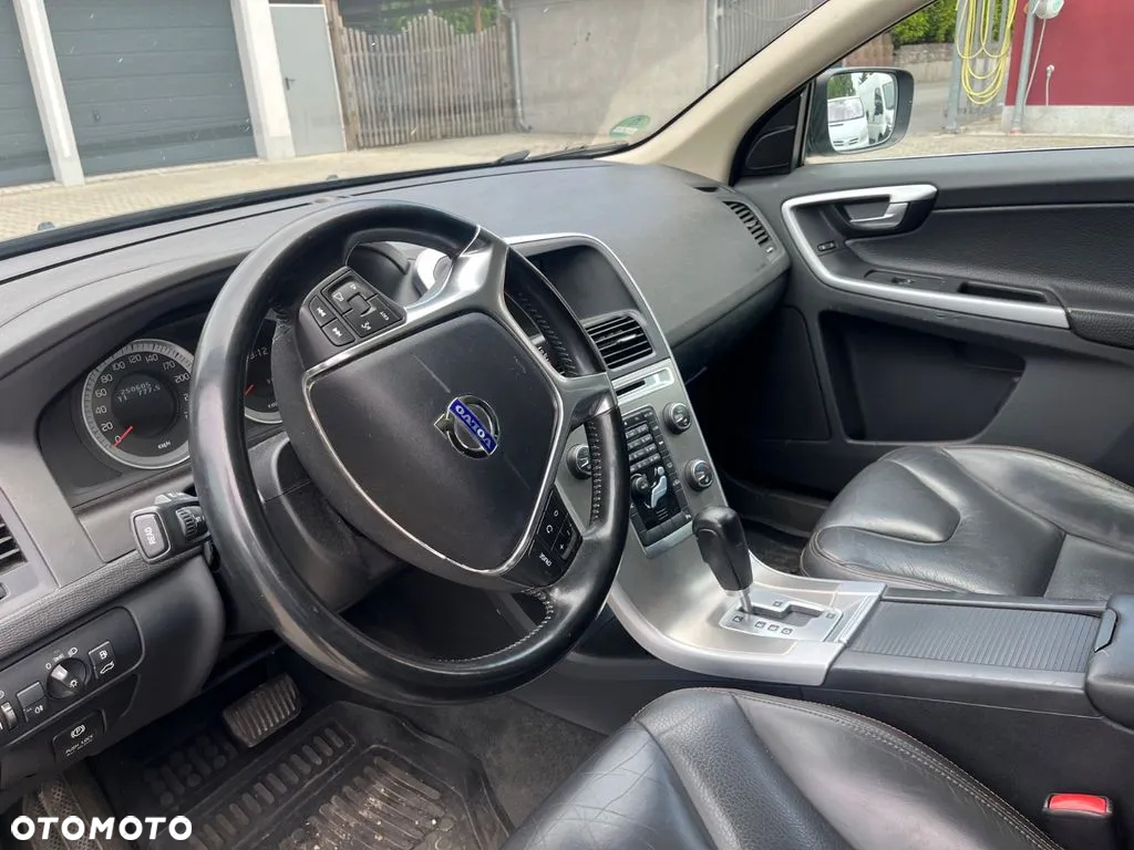Volvo XC 60 D4 Geartronic Momentum - 8