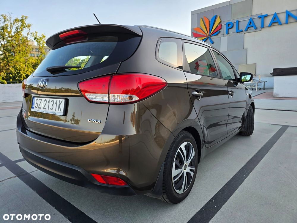 Kia Carens 1.7 CRDi L 7os - 11
