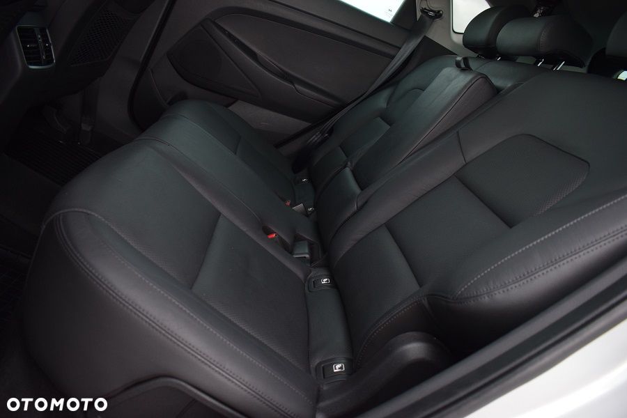 Hyundai Tucson 1.7 CRDI BlueDrive GO 2WD - 9