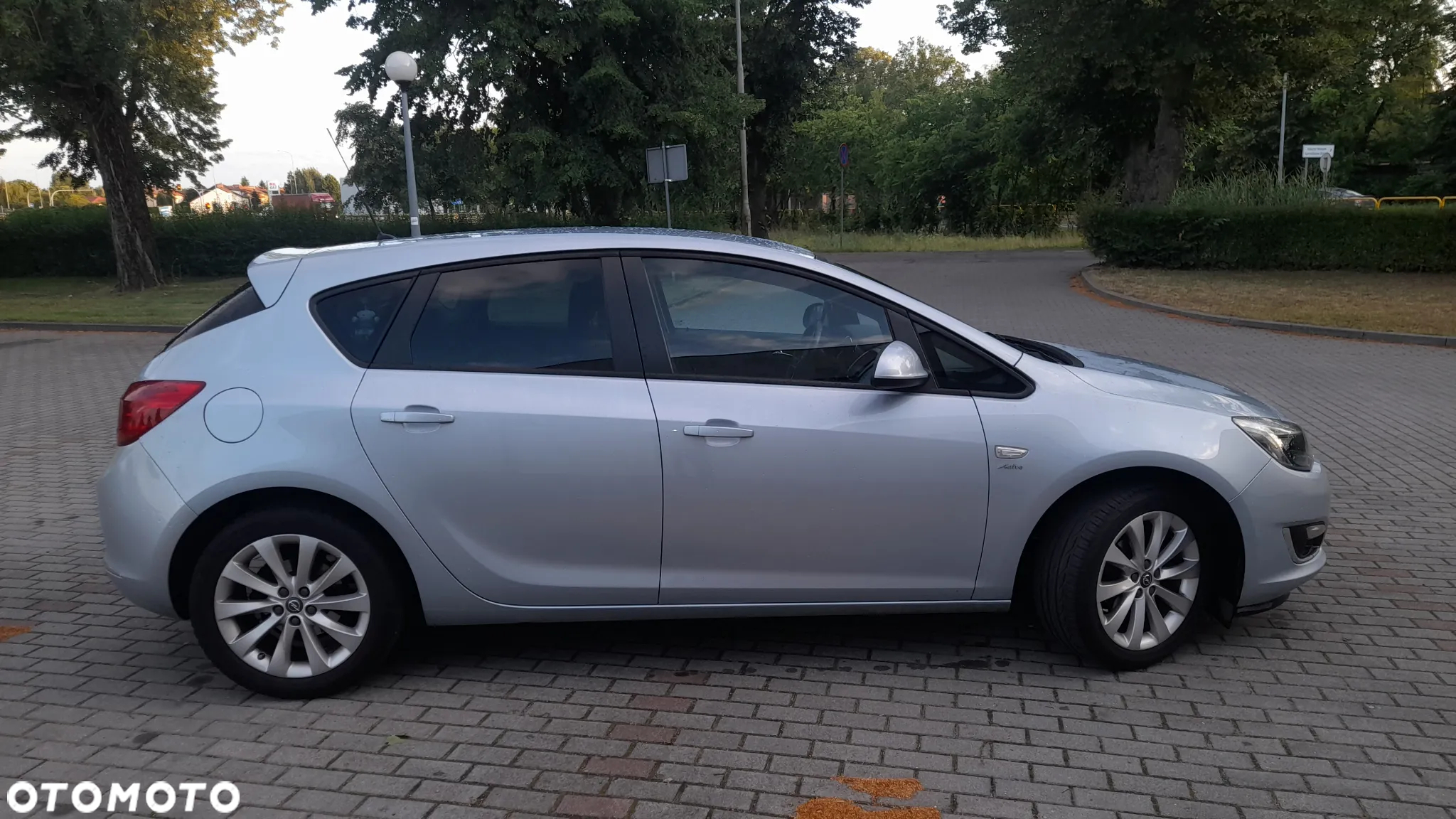 Opel Astra IV 1.4 T Active - 3