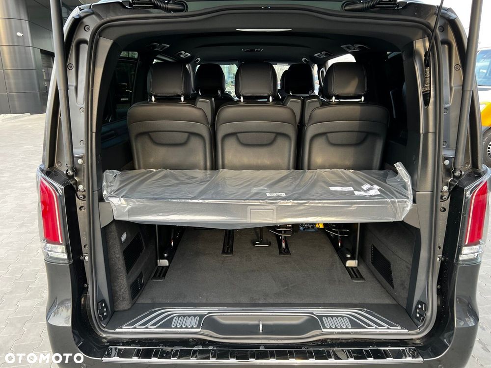 Mercedes-Benz Klasa V - 7