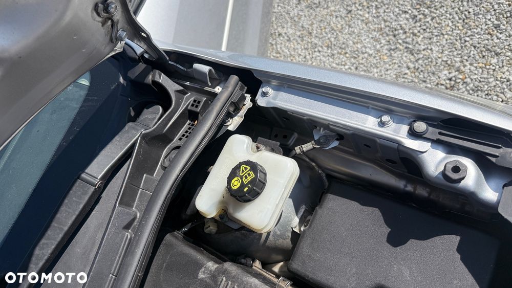Mazda 5 - 16