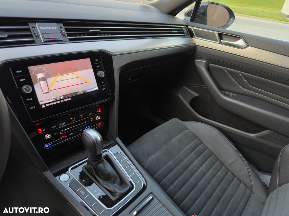 Volkswagen Passat 2.0 TDI SCR DSG Elegance - 27