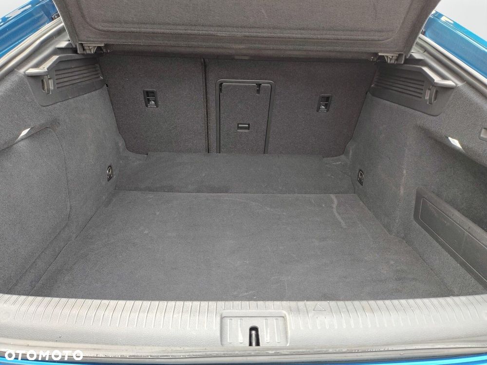 Volkswagen Arteon 2.0 TDI R-Line DSG - 28