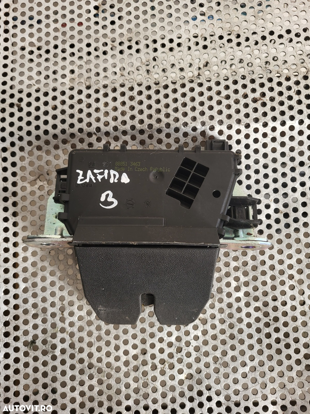 Broasca Blocator Incuietoare Portbagaj Haion Hayon Opel Zafira B Dezmembrez Opel Zafira B 1.7 Cdti - 3