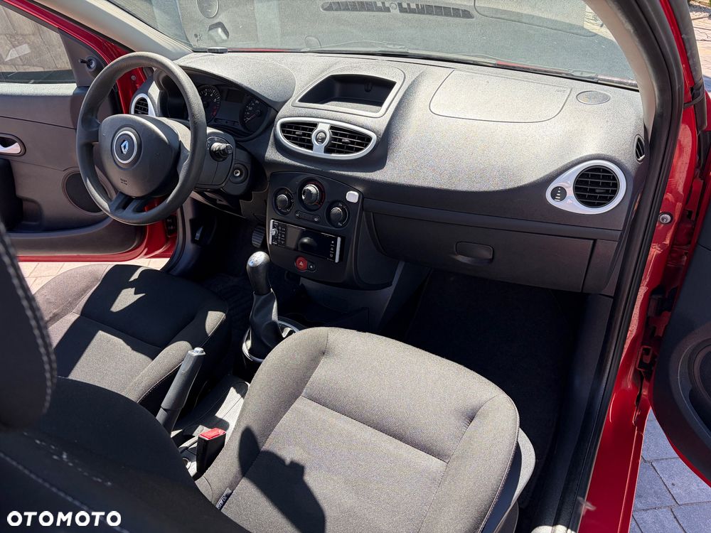 Renault Clio 1.2 16V All Inclusive - 6