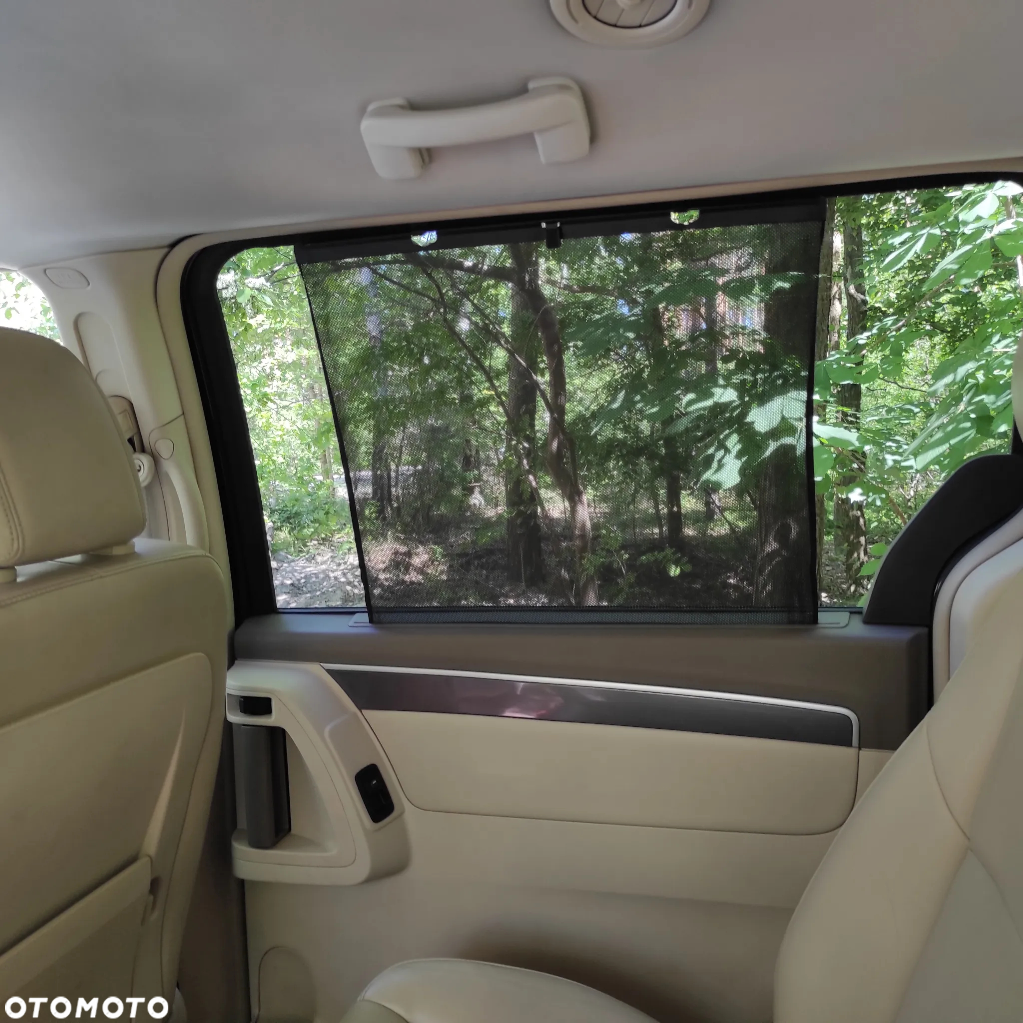 Volkswagen Routan - 2