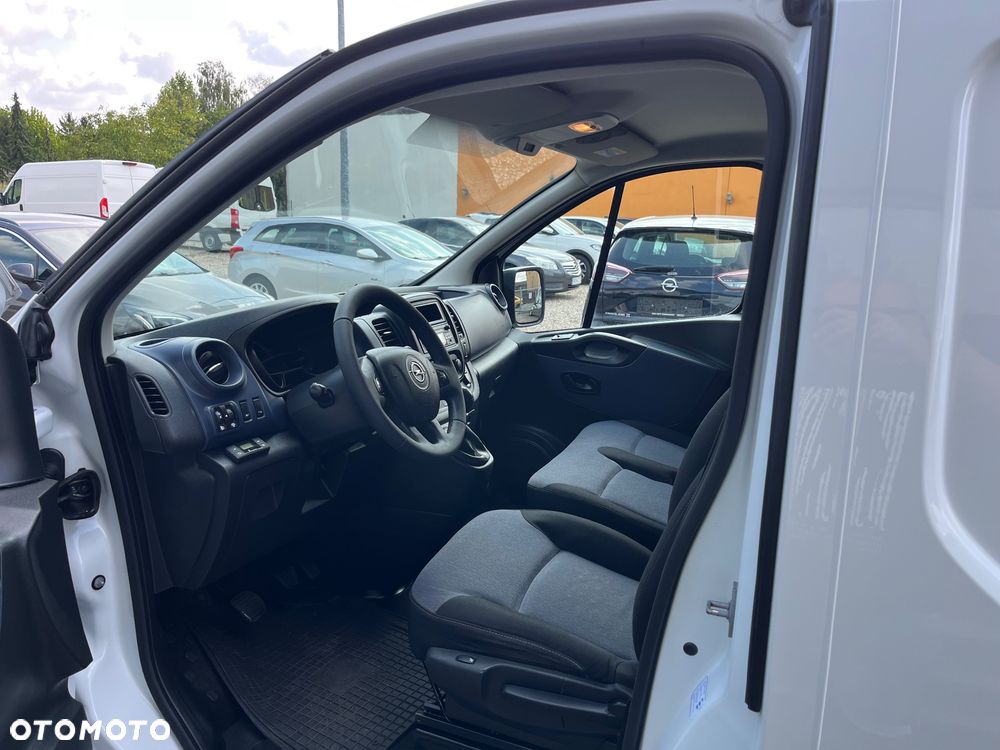 Opel Vivaro - 9