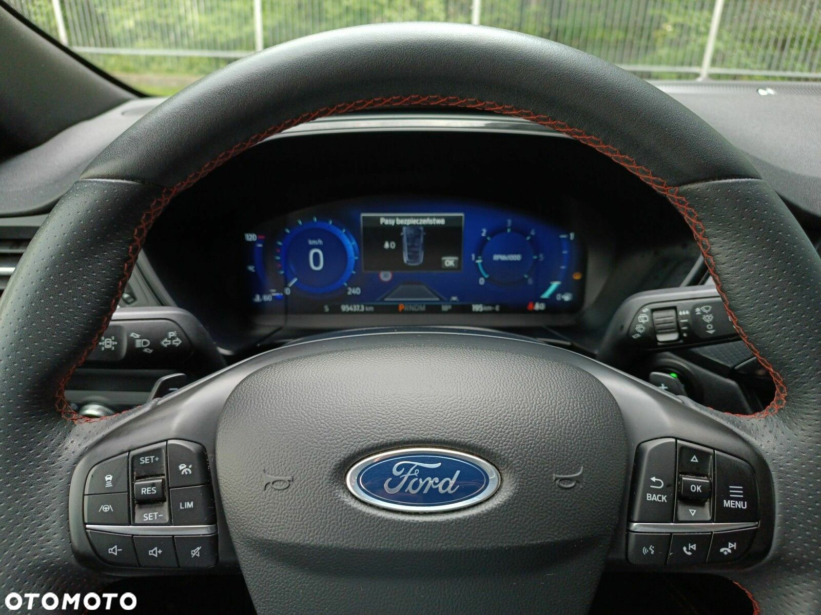 Ford Kuga - 14