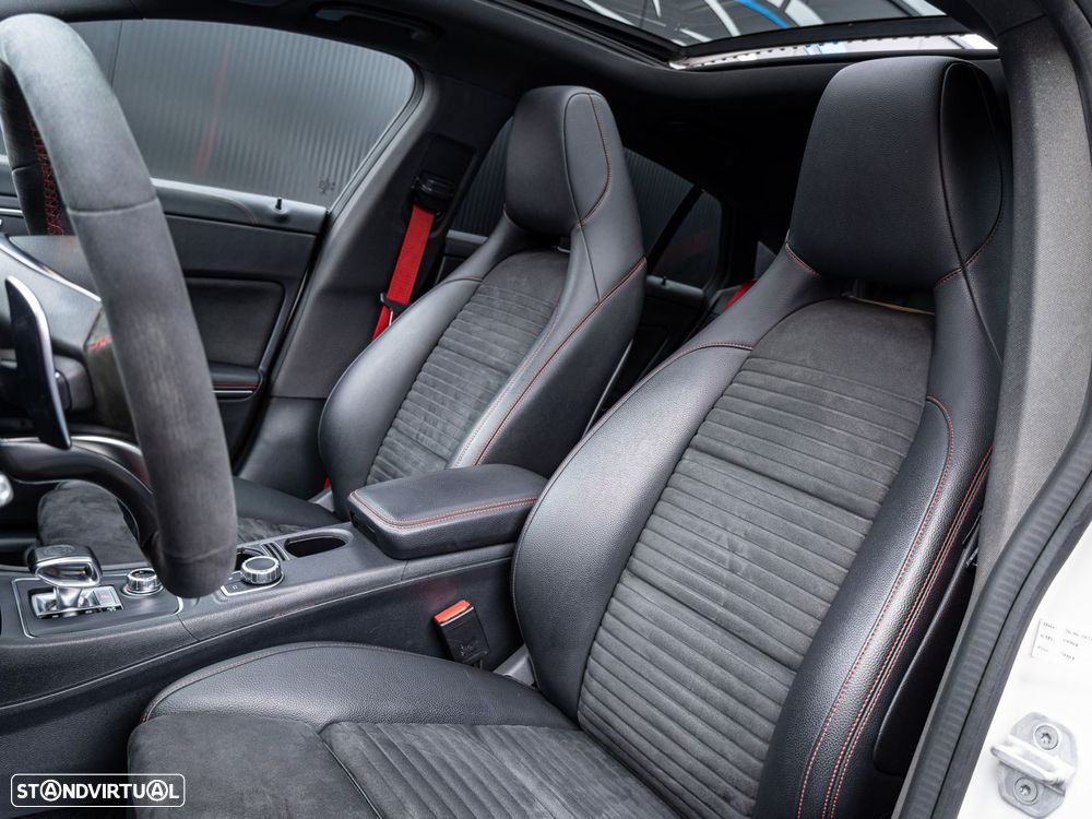 Mercedes-Benz CLA 45 AMG - 26