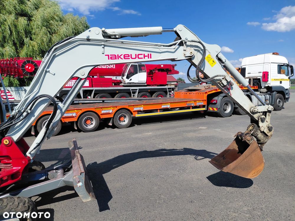 Takeuchi TB240 - 6