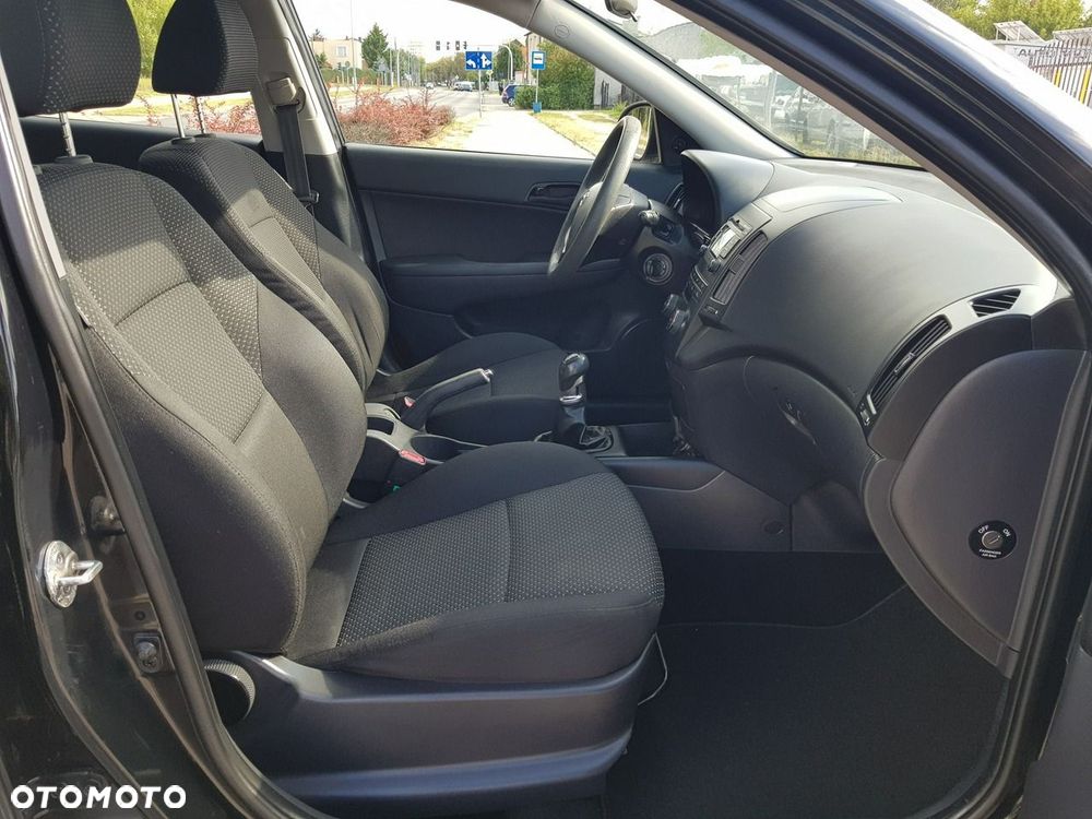 Hyundai i30 1.4 FIFA WM Edition - 17