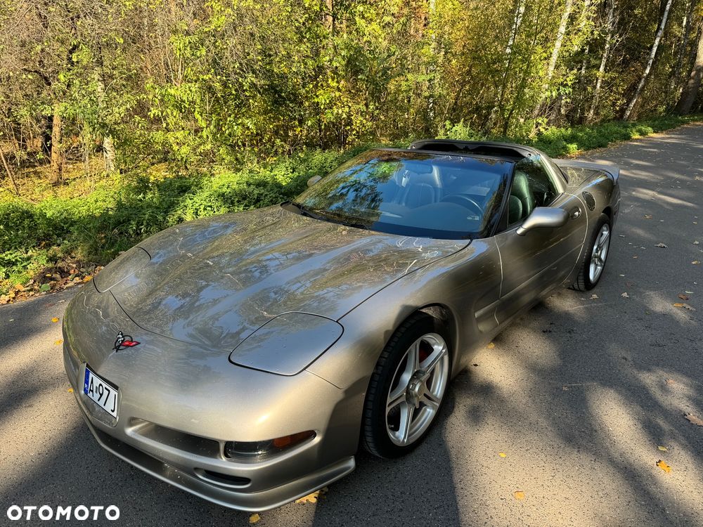 Chevrolet Corvette - 6