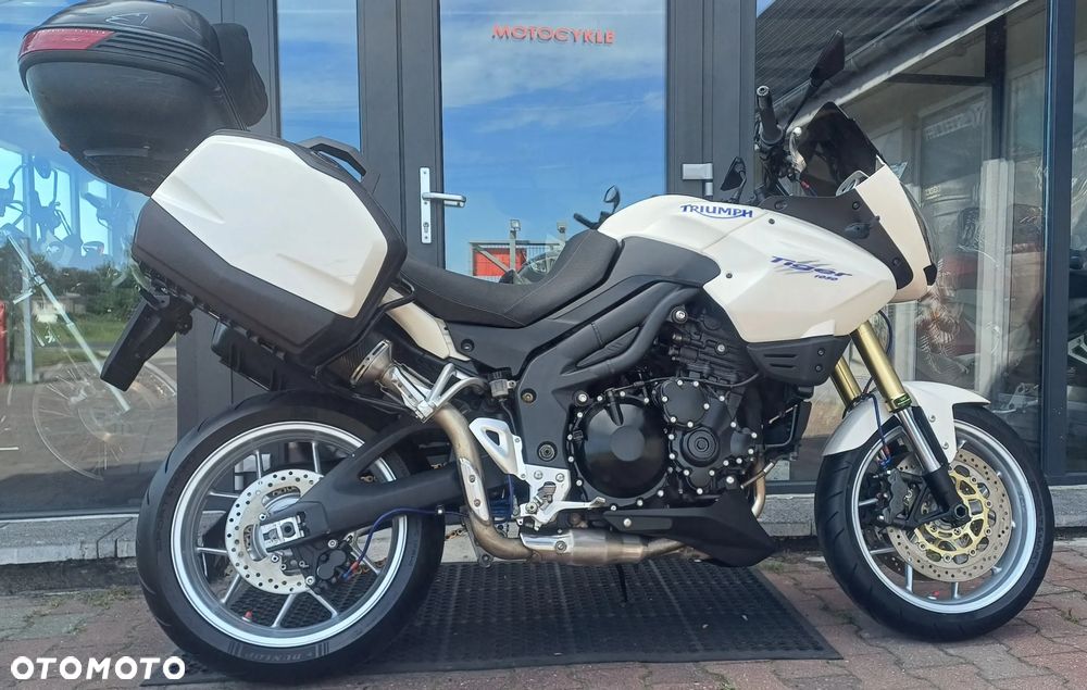 Triumph Tiger - 11