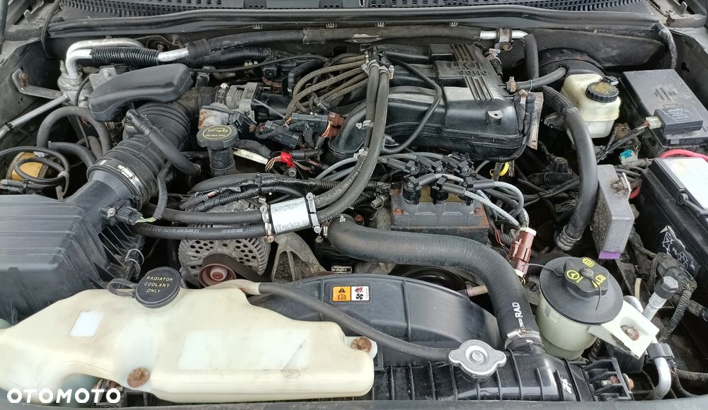 Ford Explorer 4.0 4WD - 13