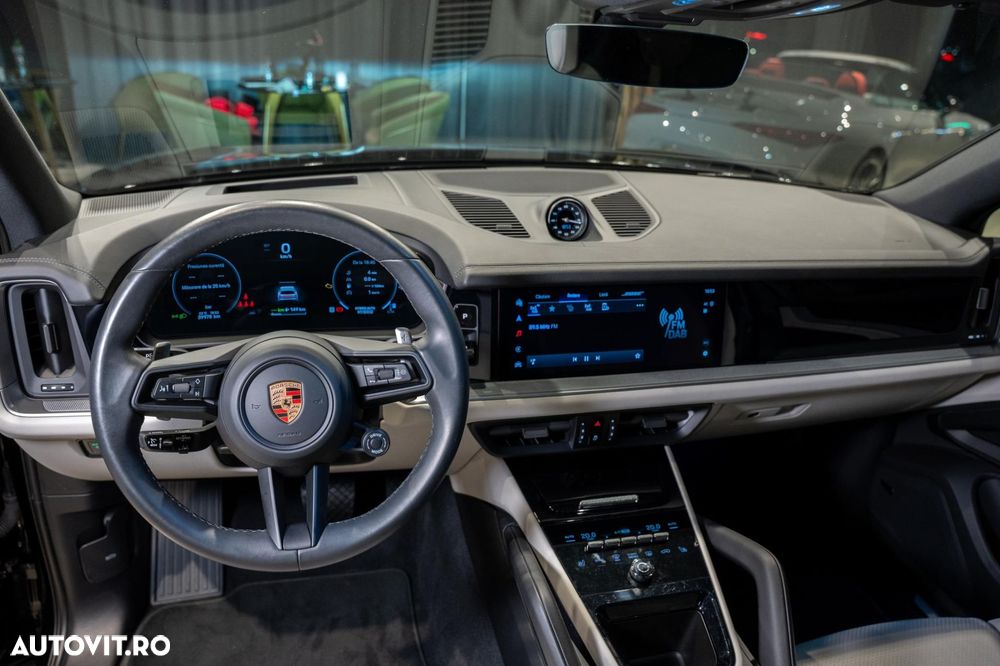 Porsche Cayenne - 32