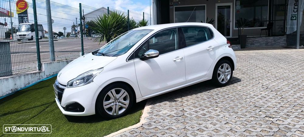 Peugeot 208 1.2 PureTech Allure - 4