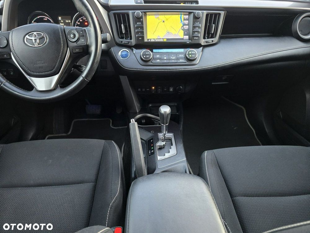 Toyota RAV4 - 11