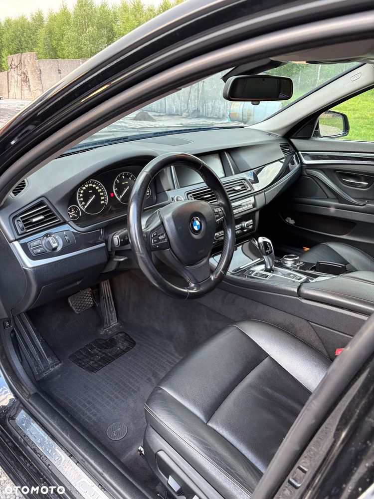 BMW Seria 5 520d Luxury Line - 10