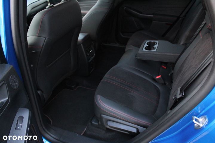 Ford Kuga 2.5 Duratec PHEV ST-LINE X - 32