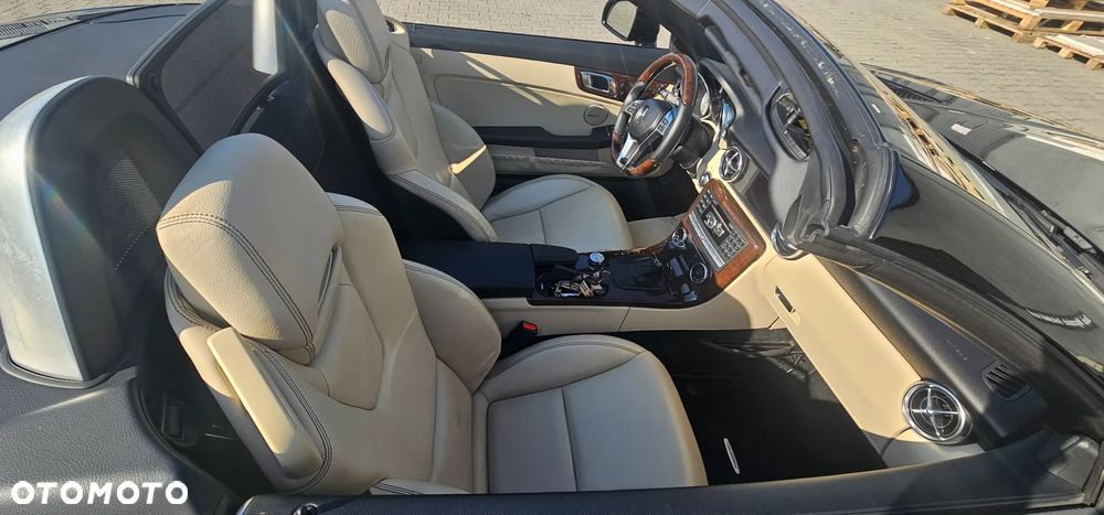 Mercedes-Benz SLK 350 (BlueEFFICIENCY) 7G-TRONIC - 16