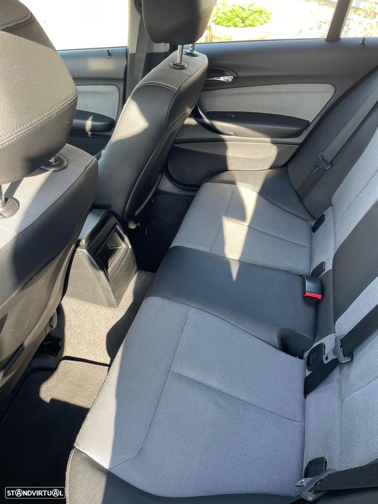 BMW 118 dA Line Sport - 7