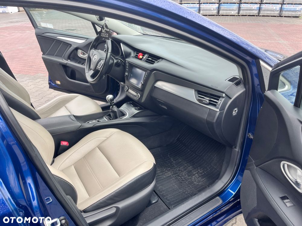 Toyota Avensis 1.8 Selection - 11