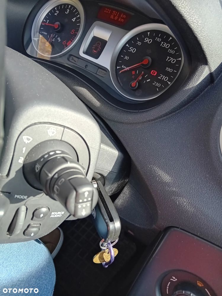 Renault Clio 1.5 dCi Alize - 8