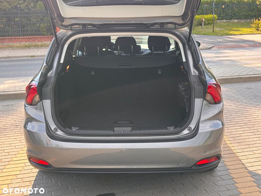 Fiat Tipo 1.4 16v Lounge EU6d - 24