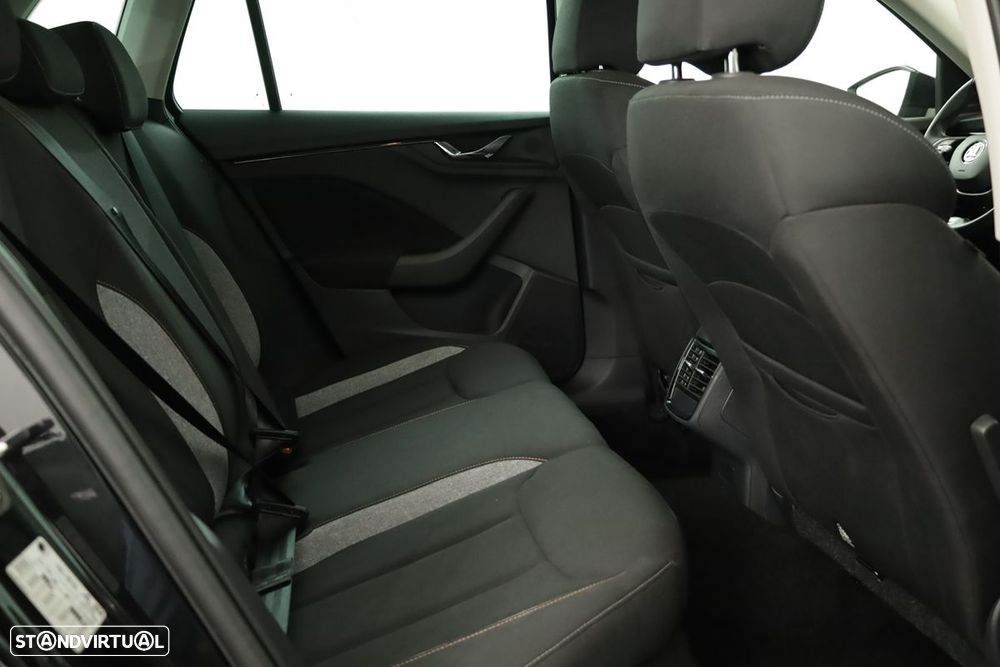 Skoda Kamiq 1.0 TSI DSG - 21