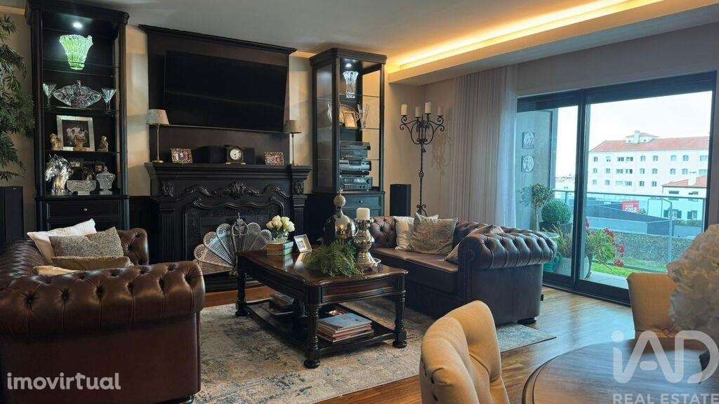 Apartamento T3 em Ponta Delgada (São Pedro) de 145 m2 - Grande imagem: 2/15