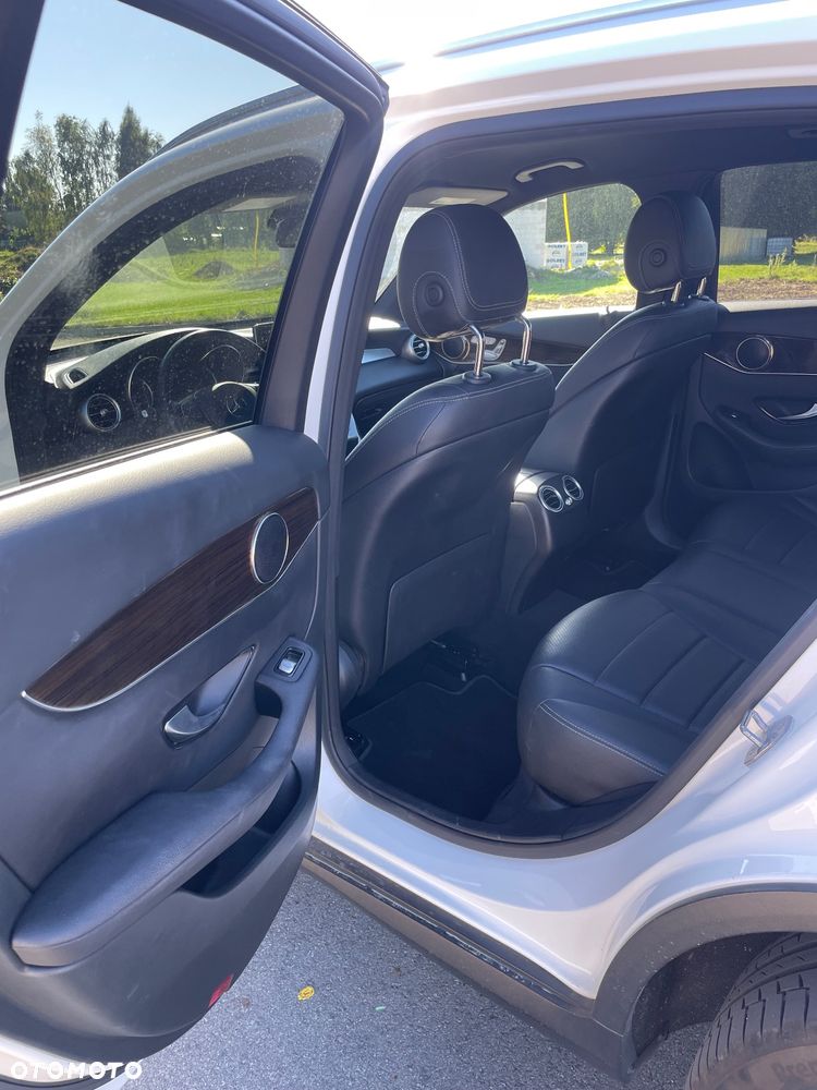 Mercedes-Benz GLC 300 4Matic 9G-TRONIC - 27