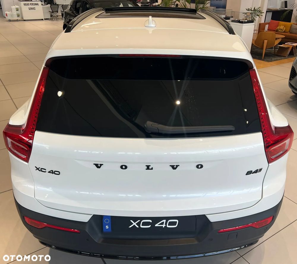 Volvo XC 40 B4 B AWD DKG Ultimate Dark - 19