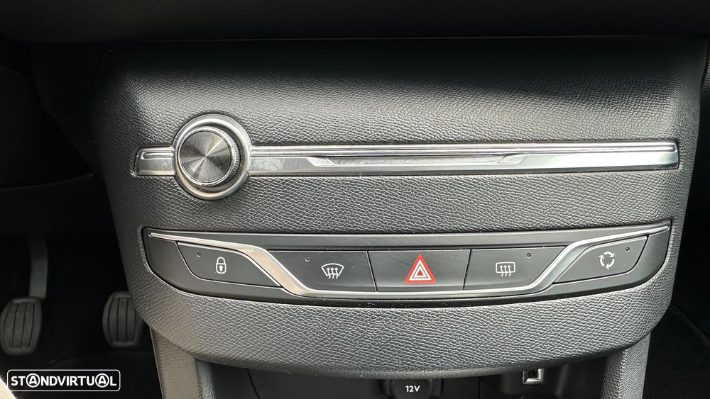 Peugeot 308 1.5 BlueHDi Business Line - 42