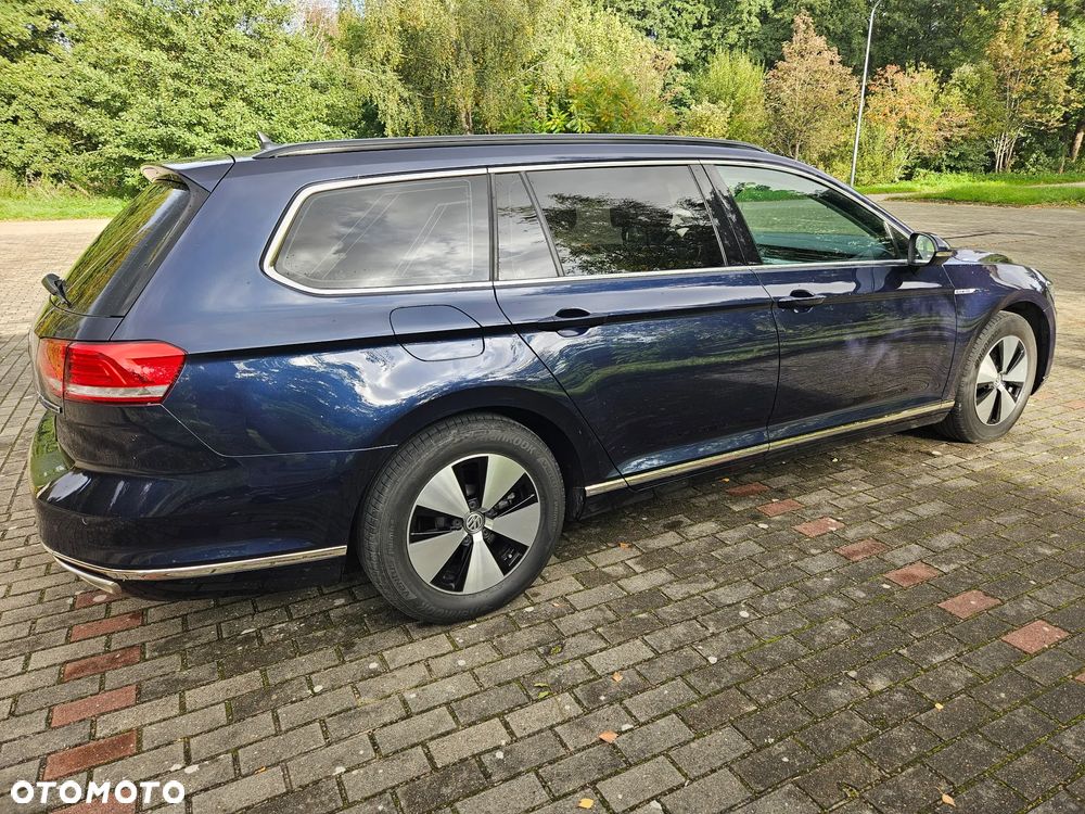 Volkswagen Passat - 19