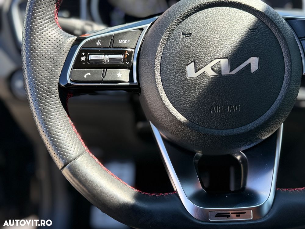 Kia Ceed - 6
