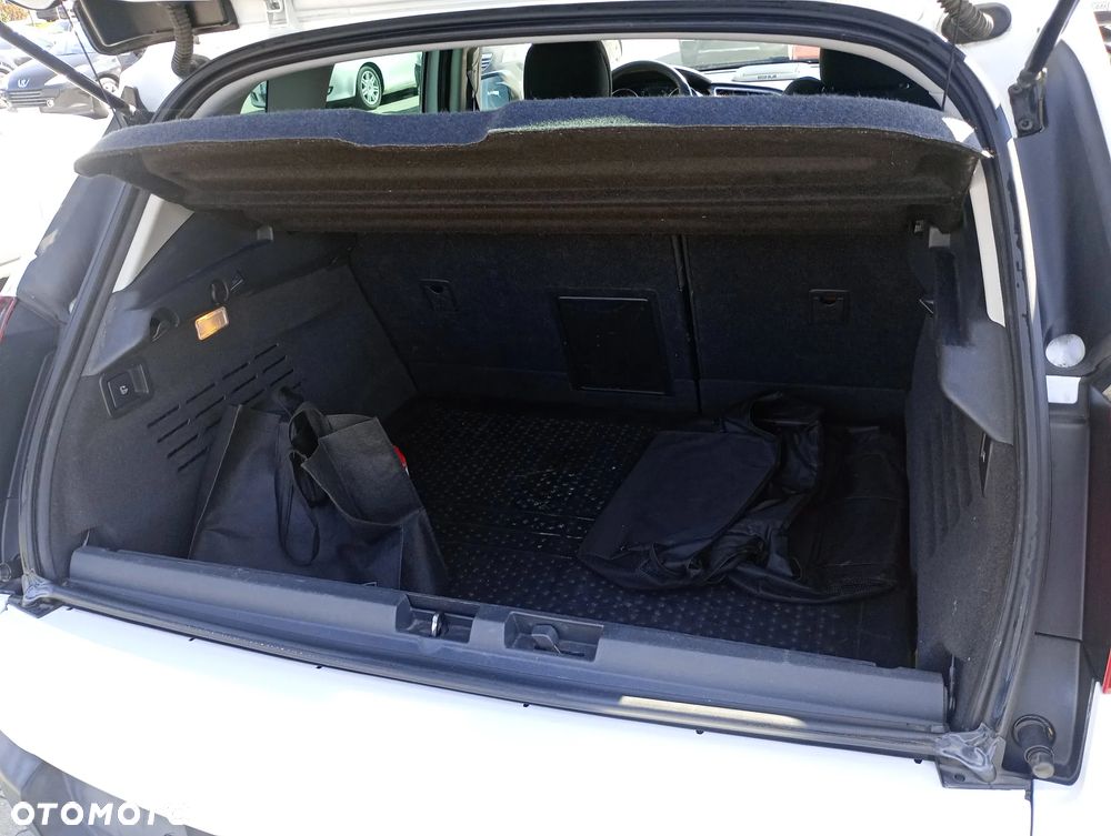 Peugeot 3008 2.0 HDi HYbrid4 - 14