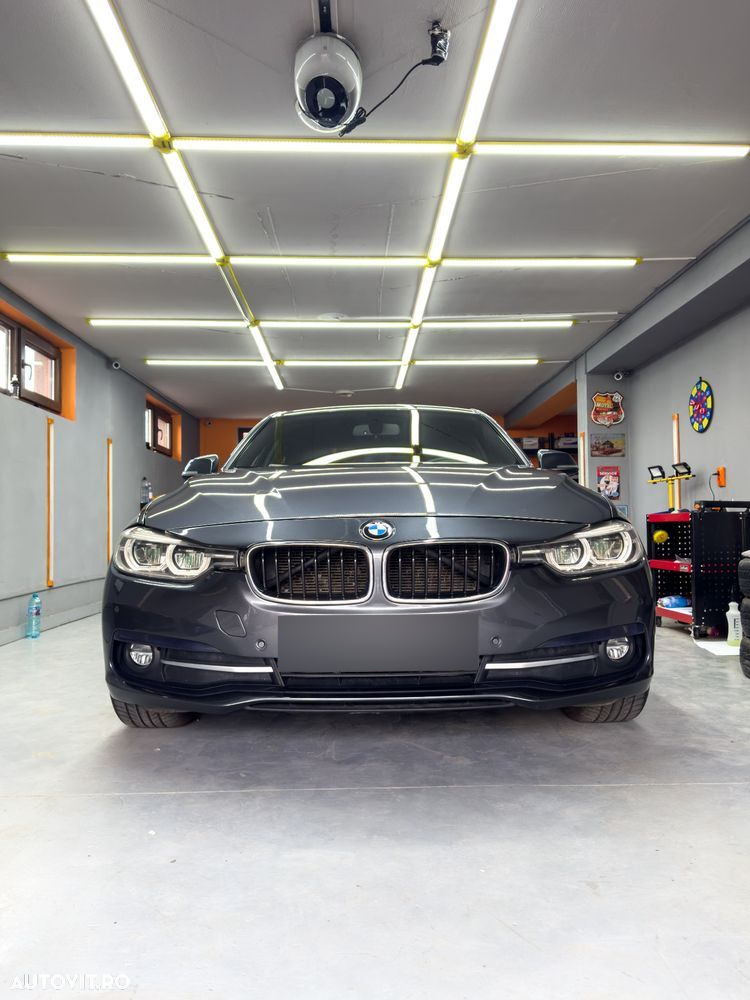 BMW Seria 3 320i xDrive Sport-Aut. Sport Line - 4