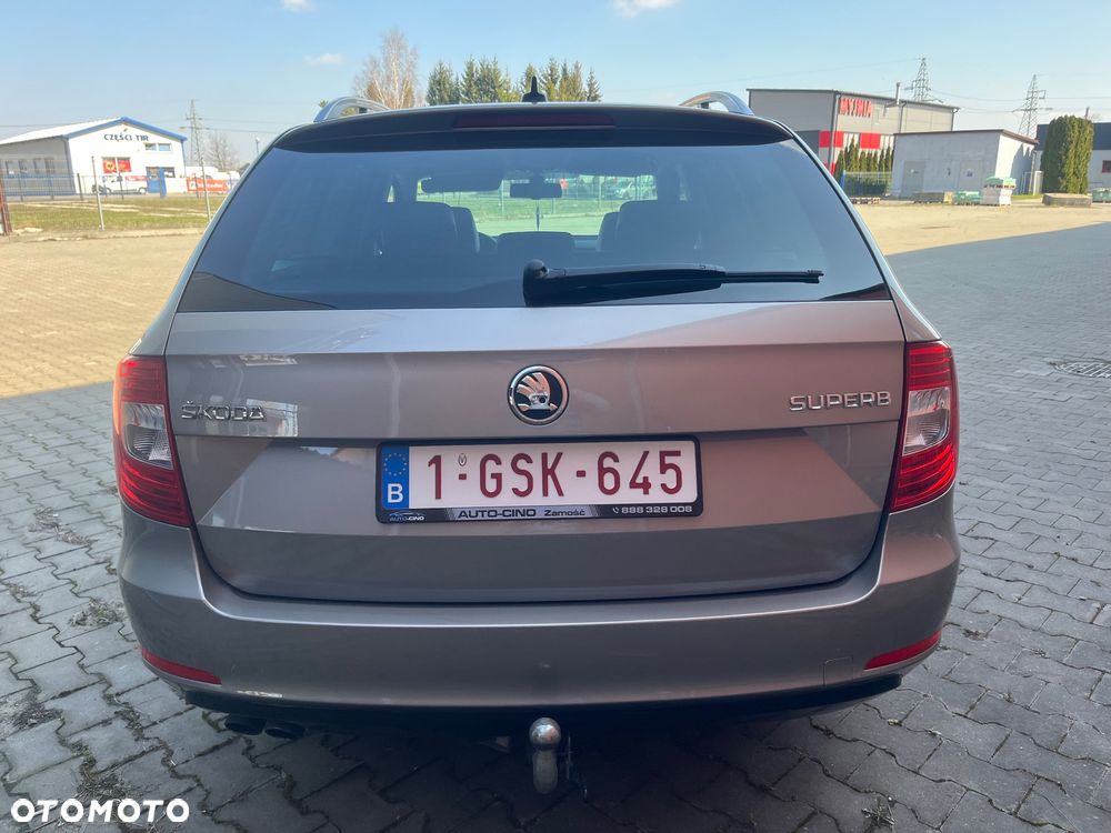 Skoda Superb 2.0 TDI Exclusive - 10