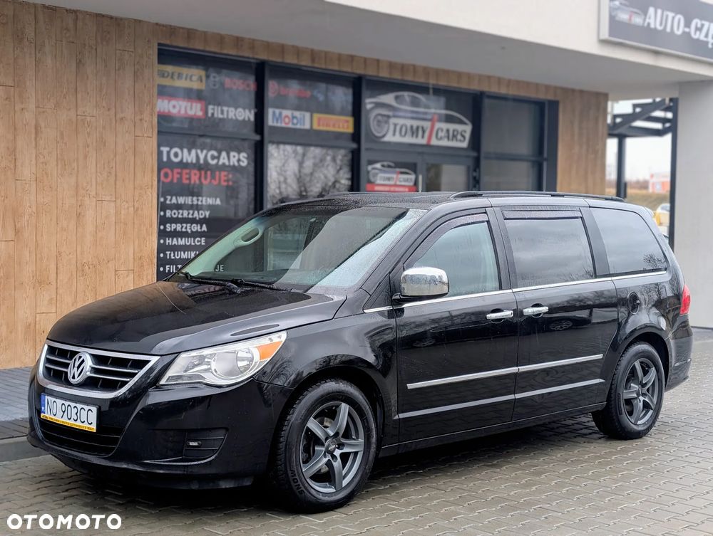Volkswagen Routan - 1
