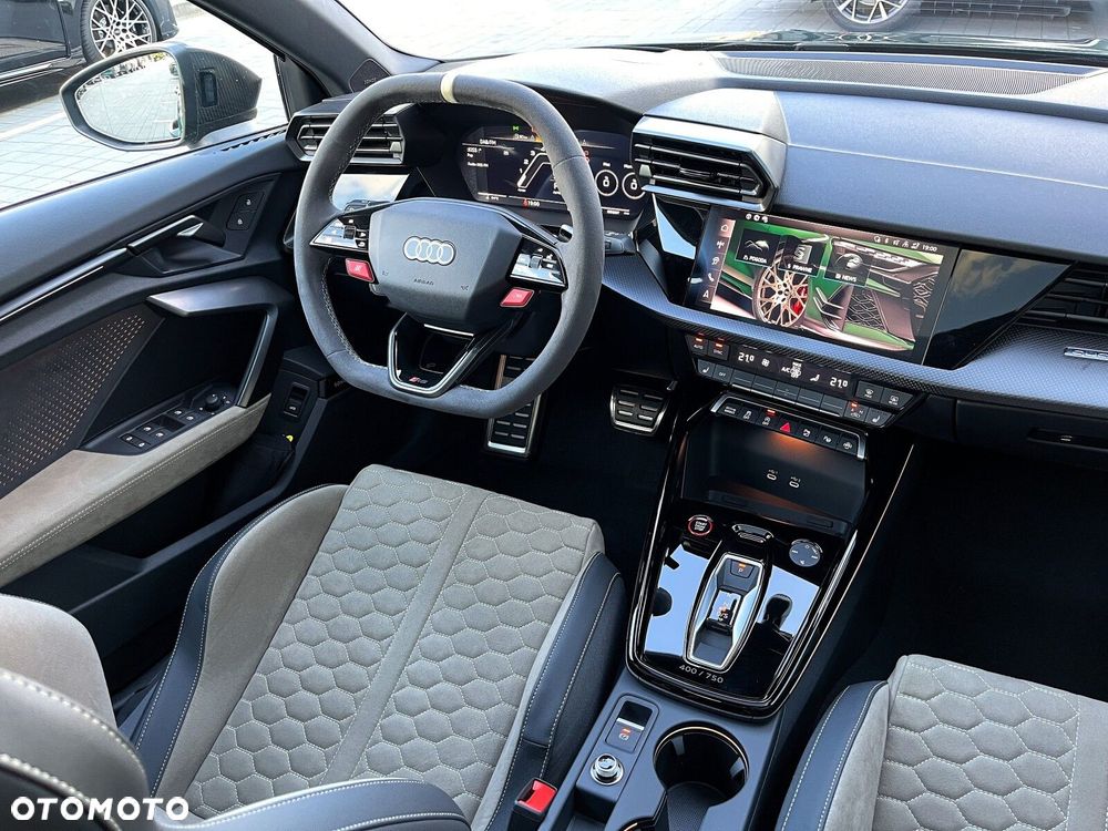 Audi RS3 Limousine - 20