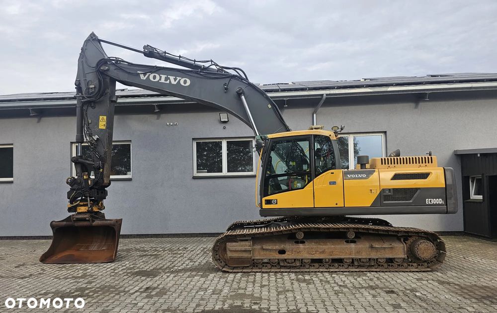 Volvo EC 300DL - 6