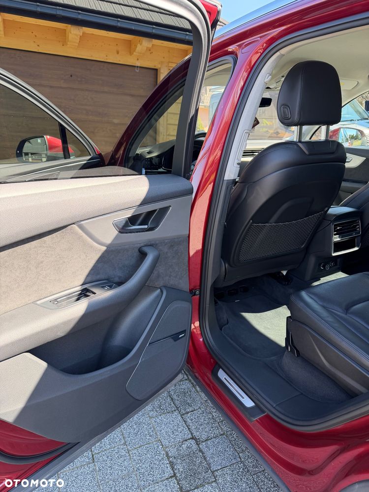 Audi Q7 - 12