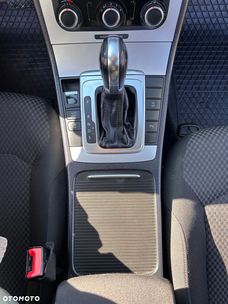 Volkswagen Passat Variant - 21