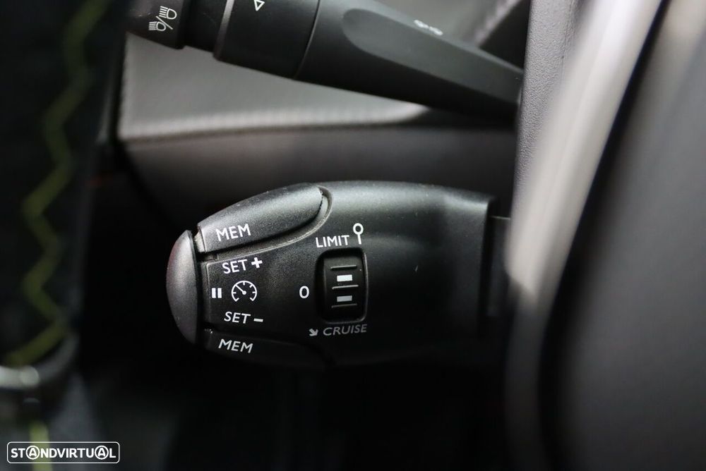 Peugeot 2008 PureTech 130 GT - 16