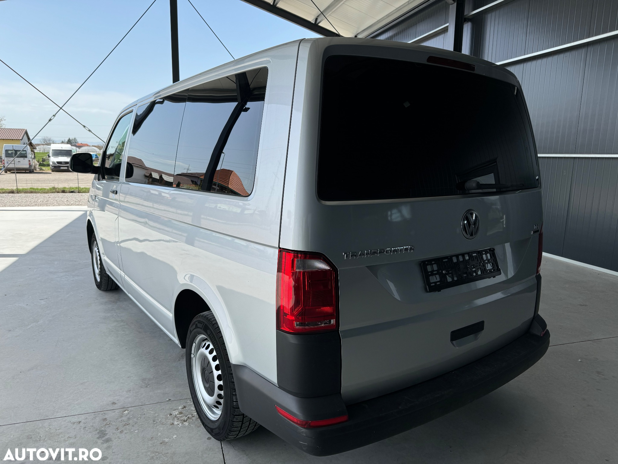 Volkswagen Transporter - 5