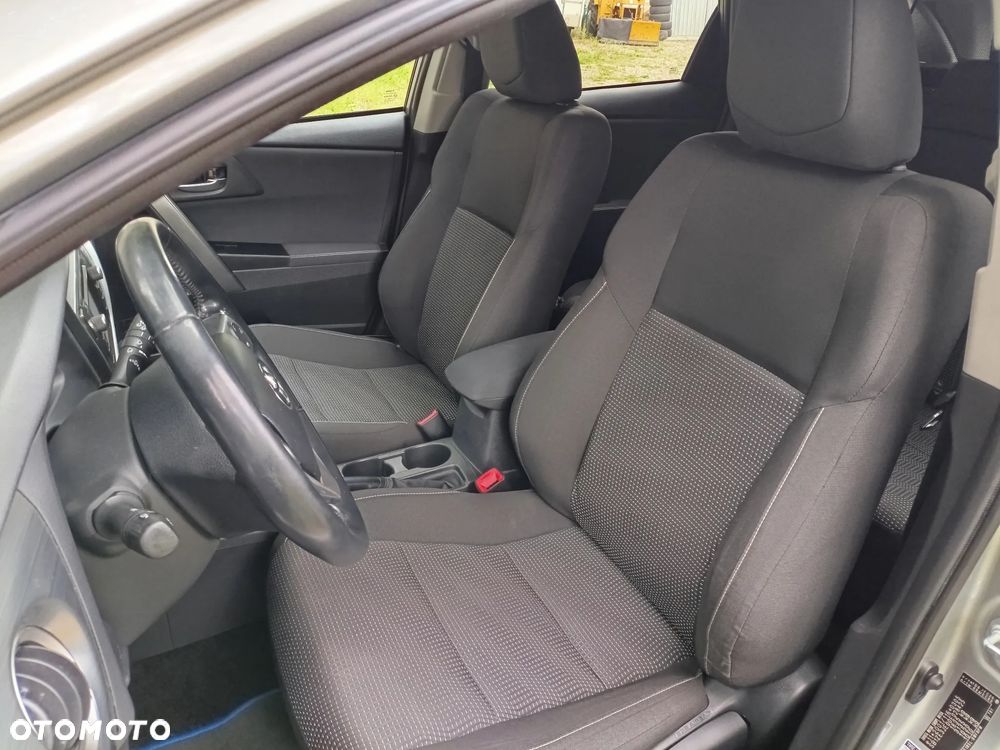 Toyota Auris 1.6 Luna - 3